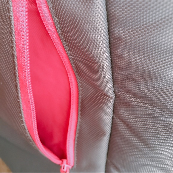 Incase Nylon Backpack - Picture 4 of 11